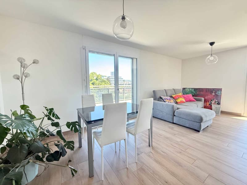 Superbe 2,5 pièces avec terrasse (2)