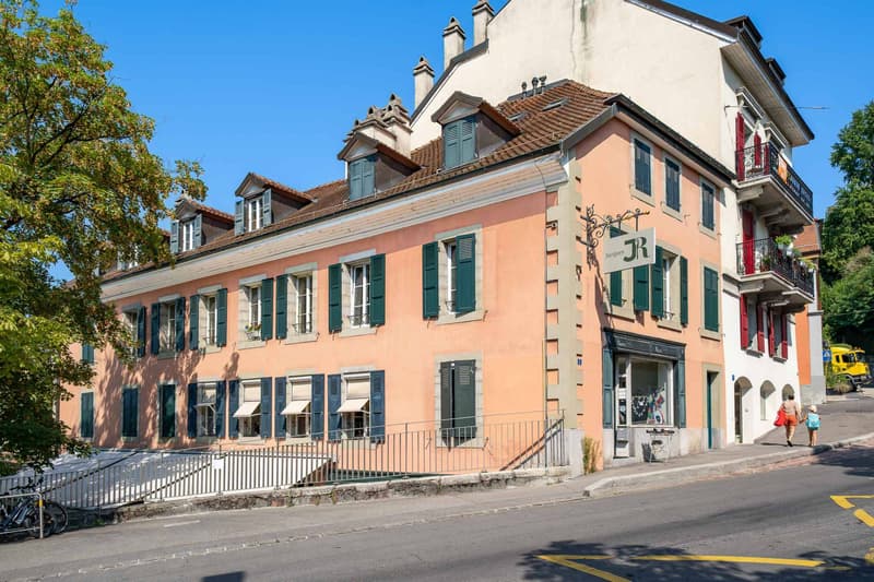 Spacieux 2.5 pièces au centre-ville (2)