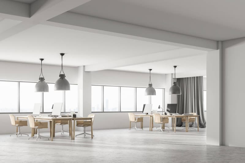 Bureaux fonctionnels de 219 m²  Zone industrielle avec accès rapide autoroutes (2)