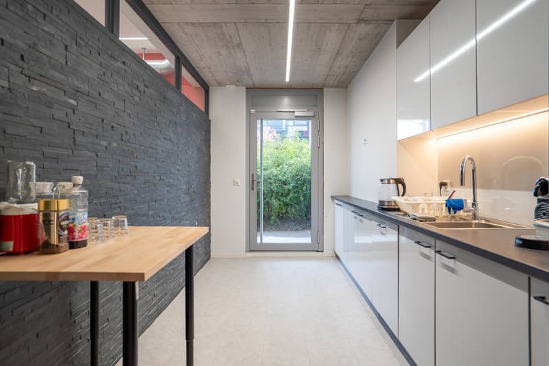À louer de suite ou à convenir : Lumineuse arcade de 156 m² sur plusieurs niveaux (8)