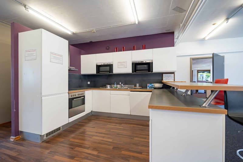 Vos bureaux au coeur de La Riviera et proches d'une sortie autoroute (8)