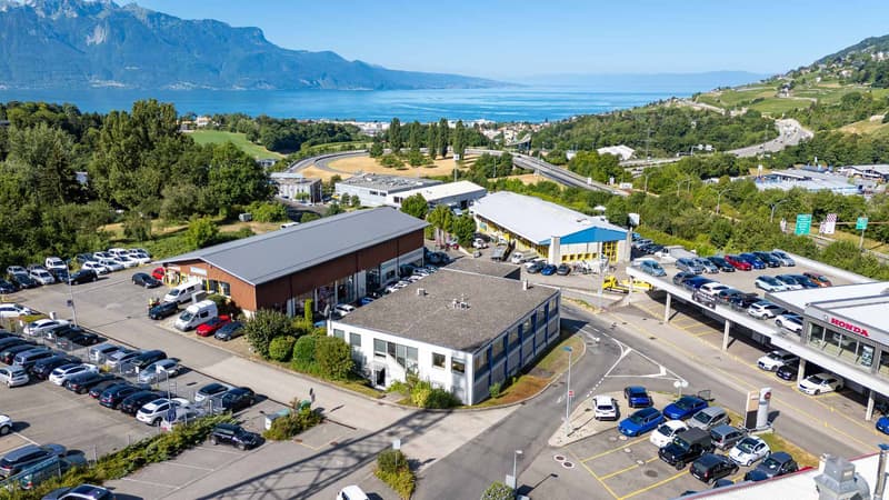 Vos bureaux au coeur de La Riviera et proches d'une sortie autoroute (2)