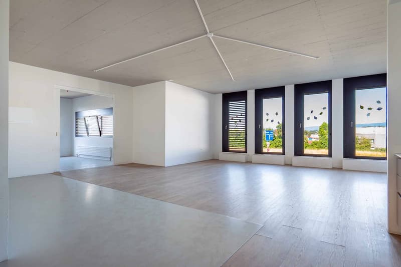 Situé entre l'EPFL et la Ville de Morges, belles surfaces de bureau avec grande hauteur (4)