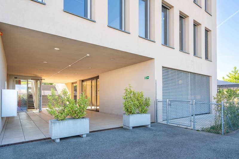 Situé entre l'EPFL et la Ville de Morges, belles surfaces de bureau avec grande hauteur (3)