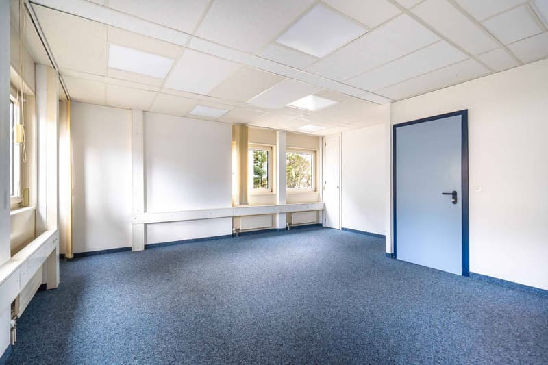Votre bureau rénové aux portes de Pully (3)