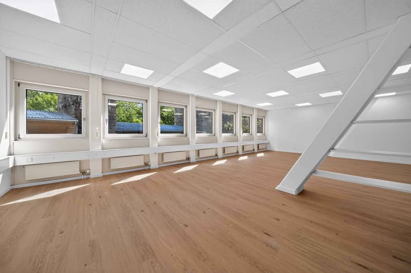 Votre futur bureau/cabinet dans un espace rénové aux portes de Pully (2)
