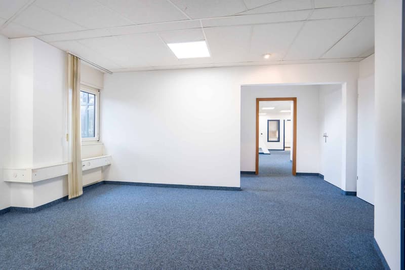 Votre bureau rénové aux portes de Pully (4)