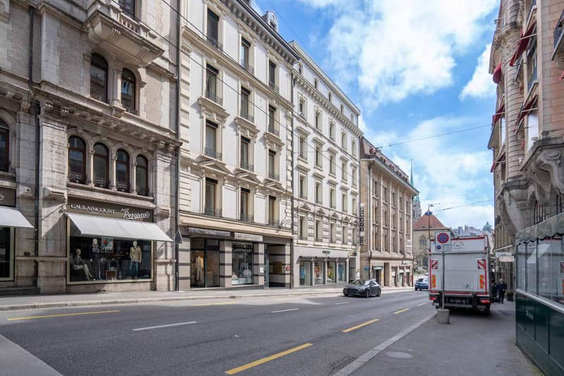 Votre enseigne dans la 1ère rue de Lausanne avec grande visibilité (1)