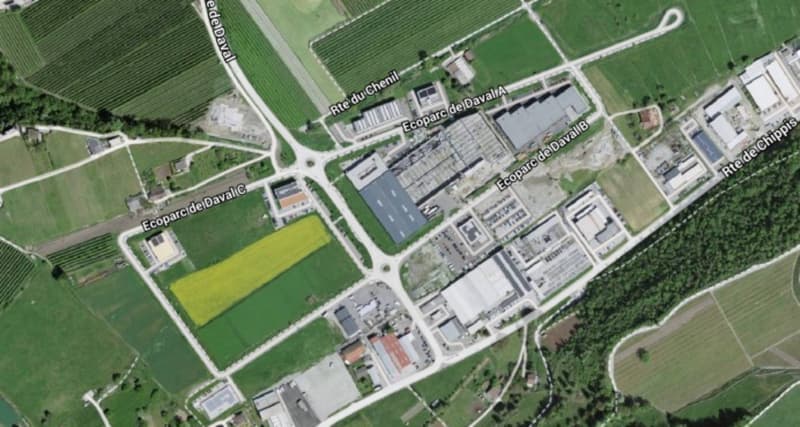 Terrain avec emplacement idéal au coeur d'un pôle industriel en DDP (1)