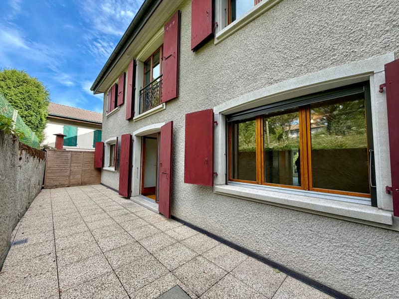 Appartement lumineux et rénové de 4,5 pièces avec terrasse (10)