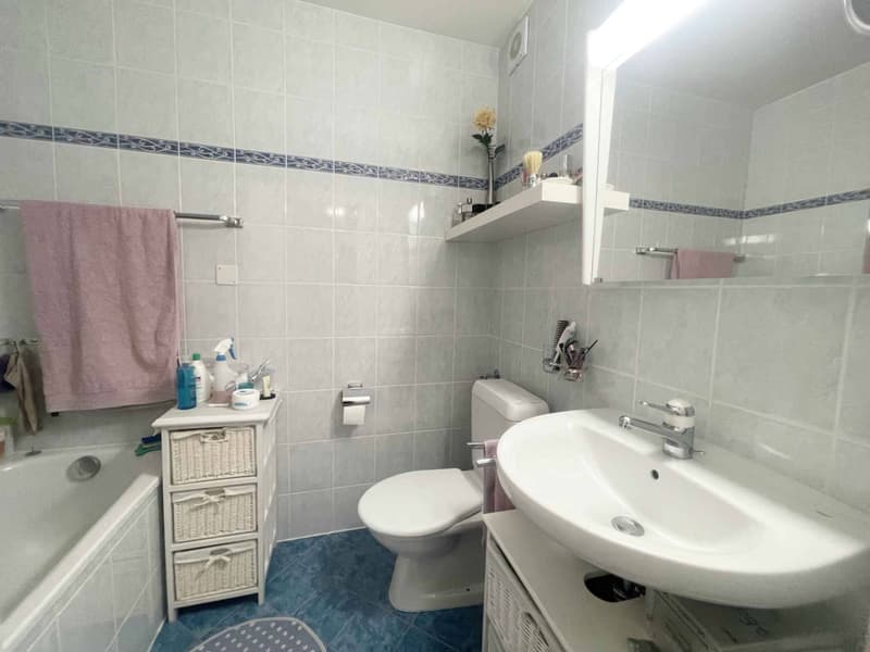 Spacieux appartement de 3,5 pièces avec balcon au cur d'Yverdon-les-Bains (8)