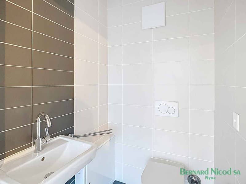 Bureau / surface commerciale de 63 m2 (5)