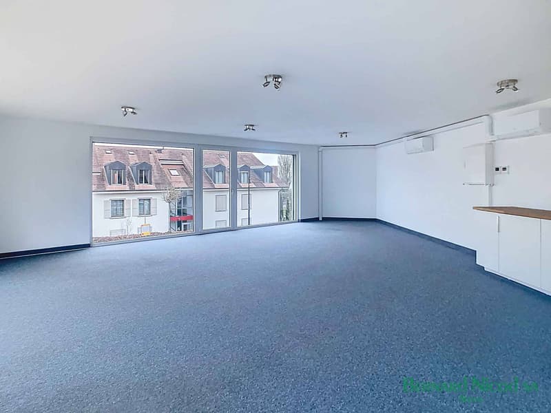 Bureau / surface commerciale de 63 m2 (3)