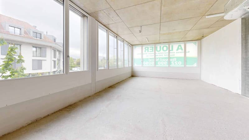 Bureaux neufs idéalement situés (6)