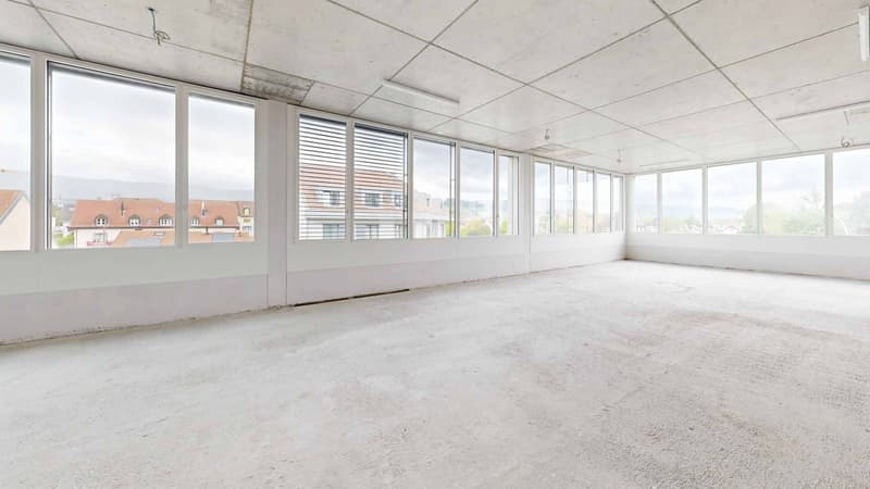 Bureaux neufs idéalement situés (7)