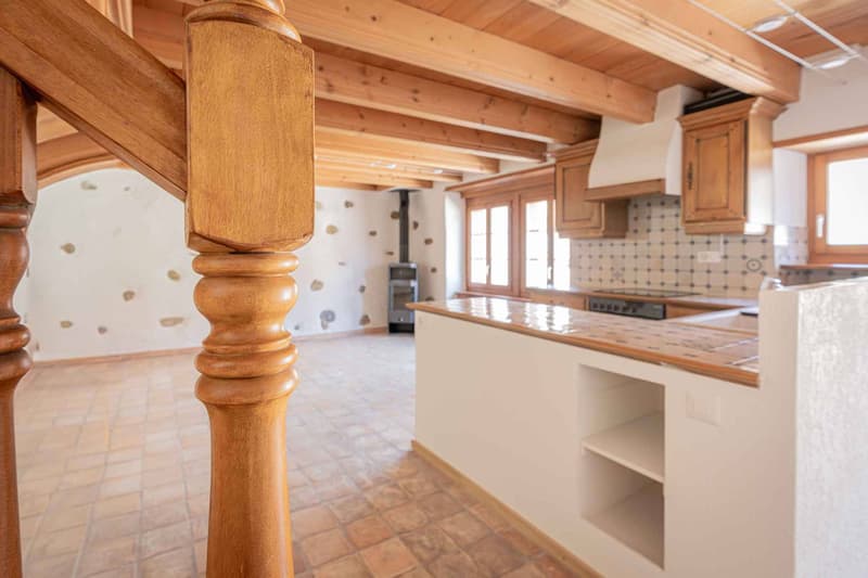 Charmant logement indépendant de 2.5 pièces en duplex (2)