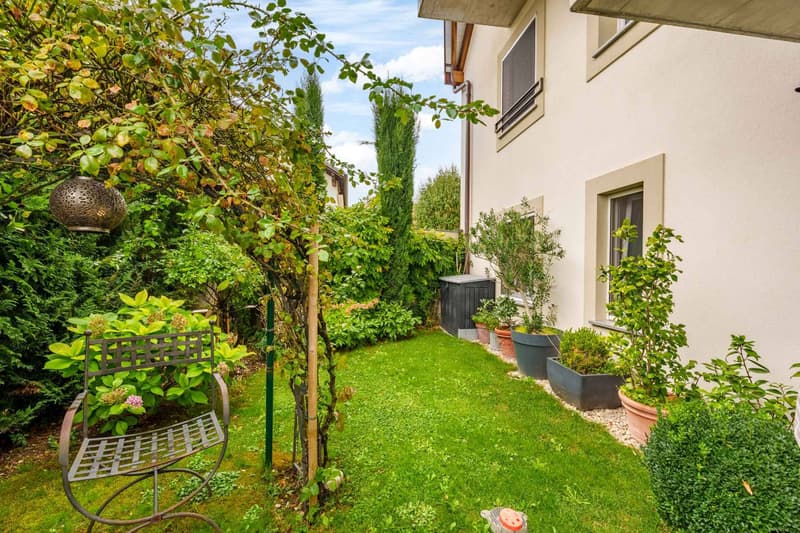 Très bel appartement de 3.5 pièces avec terrasse/ jardin et vue! (3)