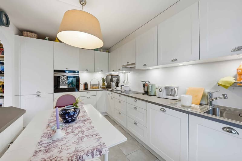 Très bel appartement de 3.5 pièces avec terrasse/ jardin et vue! (8)