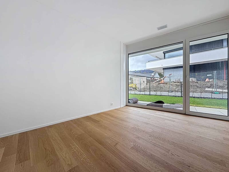 Appartement neuf de 5.5 pièces avec terrasse couverte et jardin (6)