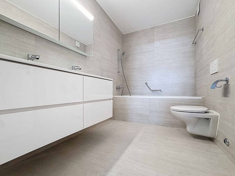 Luxueux 4.5 pièces traversant neuf avec 2 balcons (7)