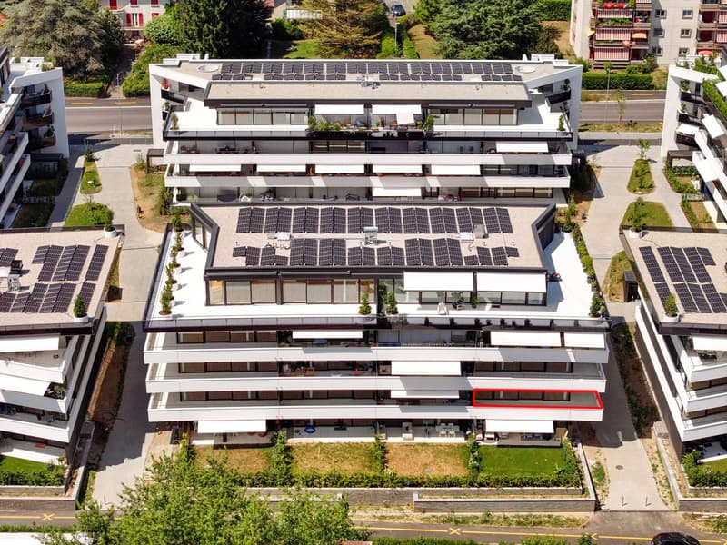 Luxueux 4.5 pièces traversant avec balcon couvert de 76m2 (10)