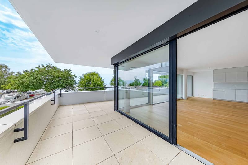 Luxueux 4.5 pièces traversant avec balcon couvert de 76m2 (9)