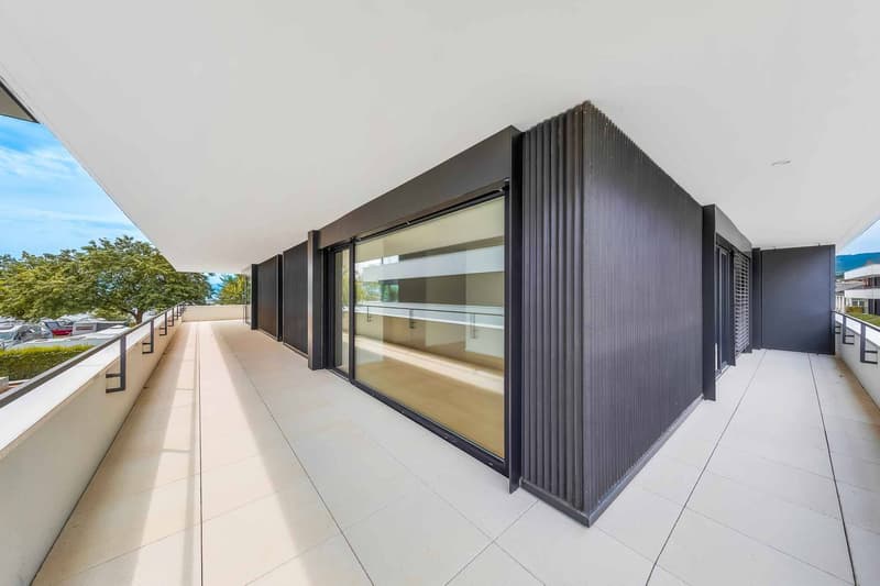 Luxueux 4.5 pièces traversant avec balcon couvert de 76m2 (8)