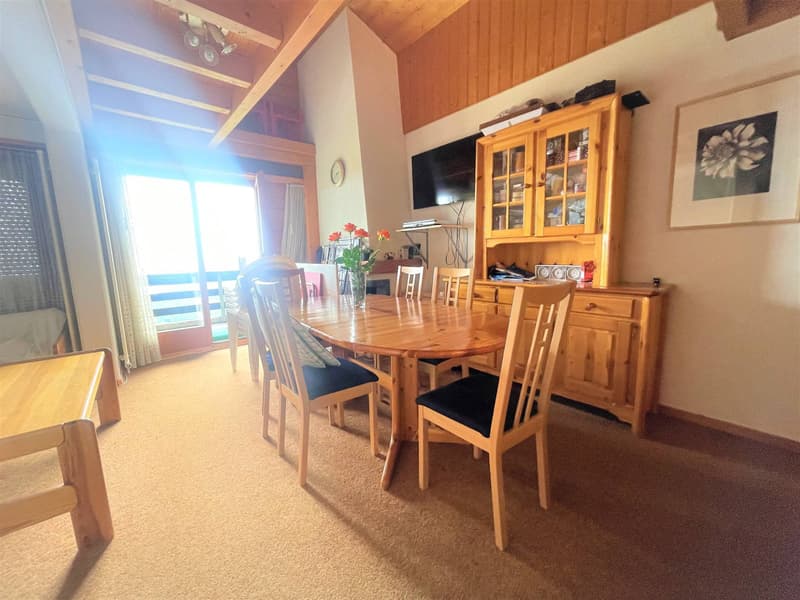 Appartement de 3.5 pièces de 63m2 en duplex dans les combles avec balcons et vue imprenable (2)