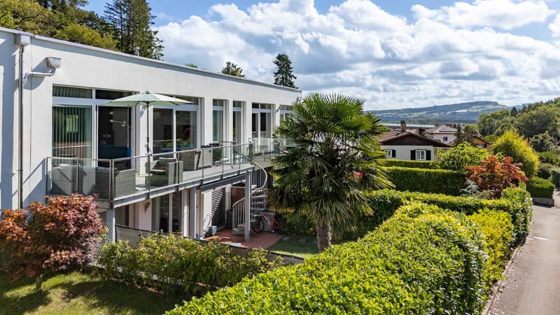 Bien moderne de 5.5 pièces avec 2 balcons, 2 terrasses et jardin (12)
