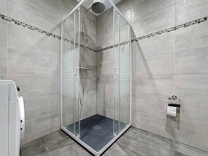 Spacieux loft de 102m2 au cur du village (8)