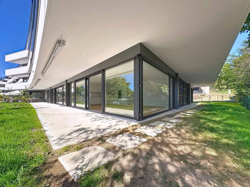 Exceptionnel 5.5 pièces avec terrasse et jardin privatif (9)