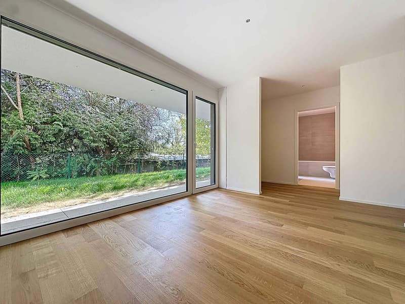 Exceptionnel 5.5 pièces avec terrasse et jardin privatif (4)