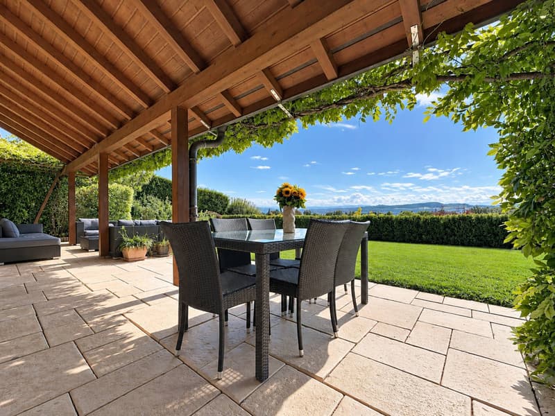 Villa familiale avec vaste jardin plat, vue sur les Alpes et environnement privilégié (5)