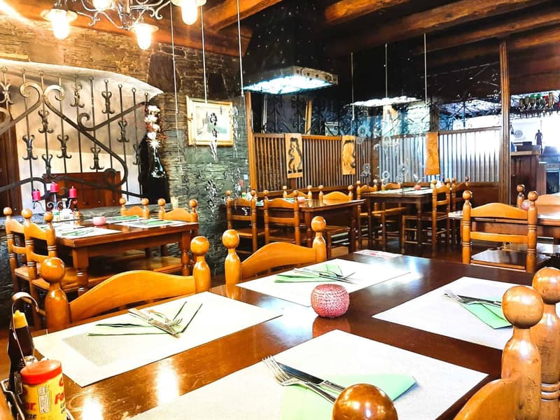 Un restaurant historique ! Une âme ! 530 m² (5)