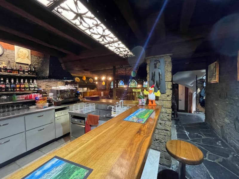 Un restaurant historique ! Une âme ! 530 m² (3)