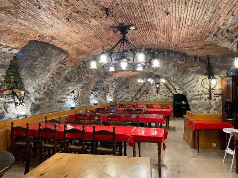 Un restaurant historique ! Une âme ! 530 m² (2)