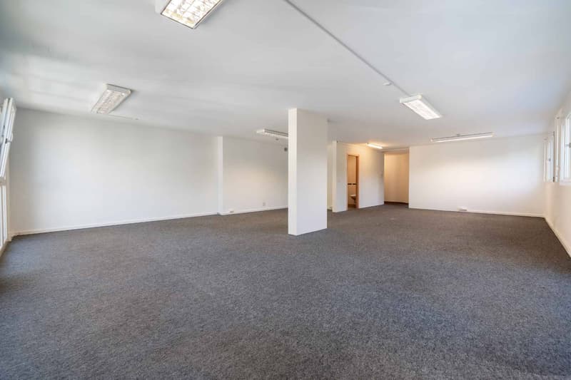 Spacieuse surface commerciale au Mont-sur-Lausanne de 115 m2 (8)