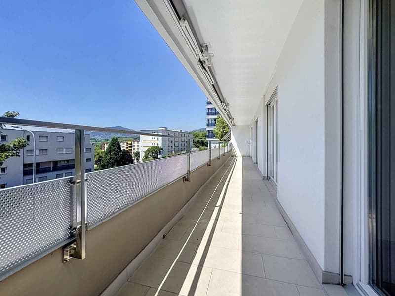 Lumineux 3.5 pièces de 77.5  m2 + grand balcon 17.5 m2 (3)