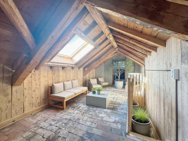 Dernier étage - Spacieux 3.5 pces 99 m2 + combles dans un immeuble ancien rénové (9)