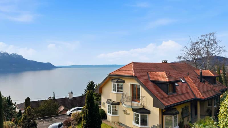 4.5 pièces de 147 m2 avec grande terrasse et jardin privatif (1)