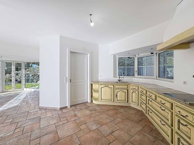 4.5 pièces de 147 m2 avec grande terrasse et jardin privatif (7)