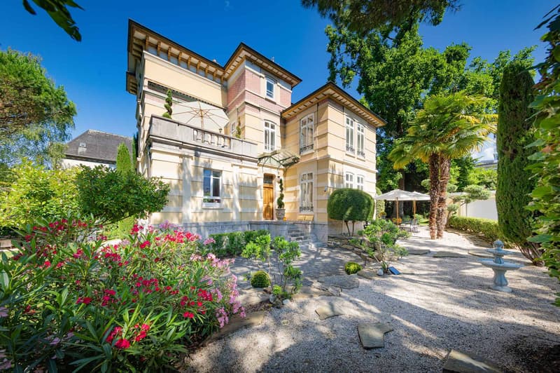 Propriété de prestige à deux pas du lac (3)