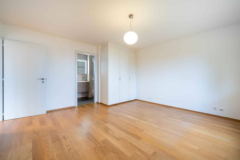 Superbe 5.5 pièces 133 m2 magnifiquement rénové avec grand balcon (8)