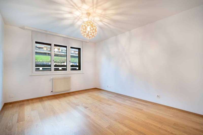 Superbe 5.5 pièces 133 m2 magnifiquement rénové avec grand balcon (12)