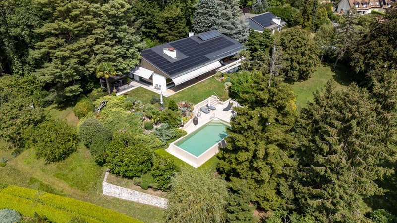 Superbe propriété de 7.5 Pièces avec piscine - potentiel de développement (1)