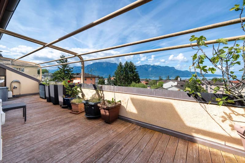 Dernier étage - 6 pièces avec ascenseur privatif et grande terrasse (2)