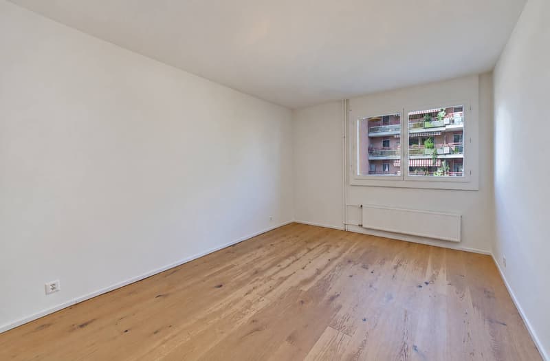 Superbe 5.5 pièces de 132 m2 int. totalement rénové avec grand balcon (10)