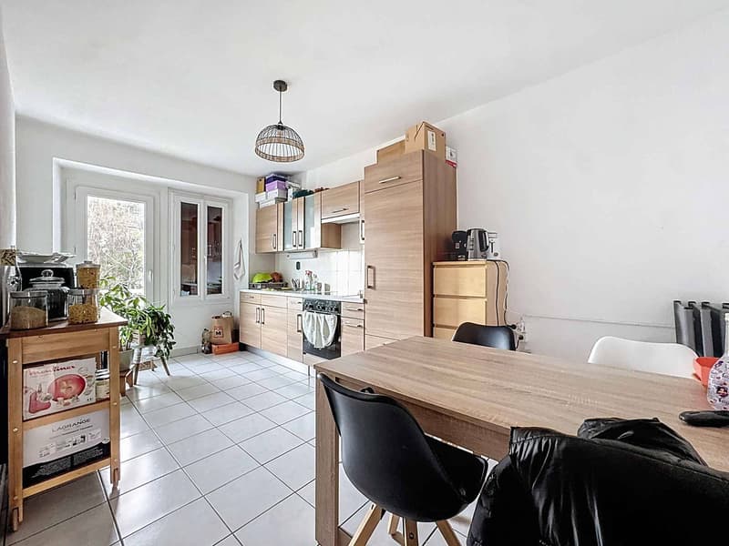 Charmant immeuble de 3 appartements (3)
