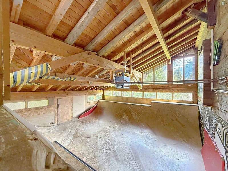 Authentique chalet de montagne avec vaste capacité d'hébergement (13)