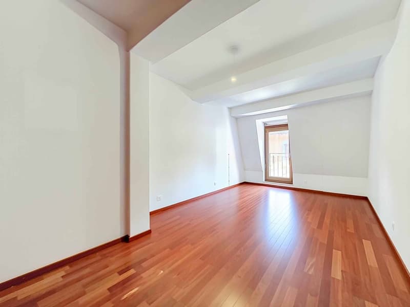 Spacieux appartement de 3,5 pièces au cur du Vieux-Montreux (5)